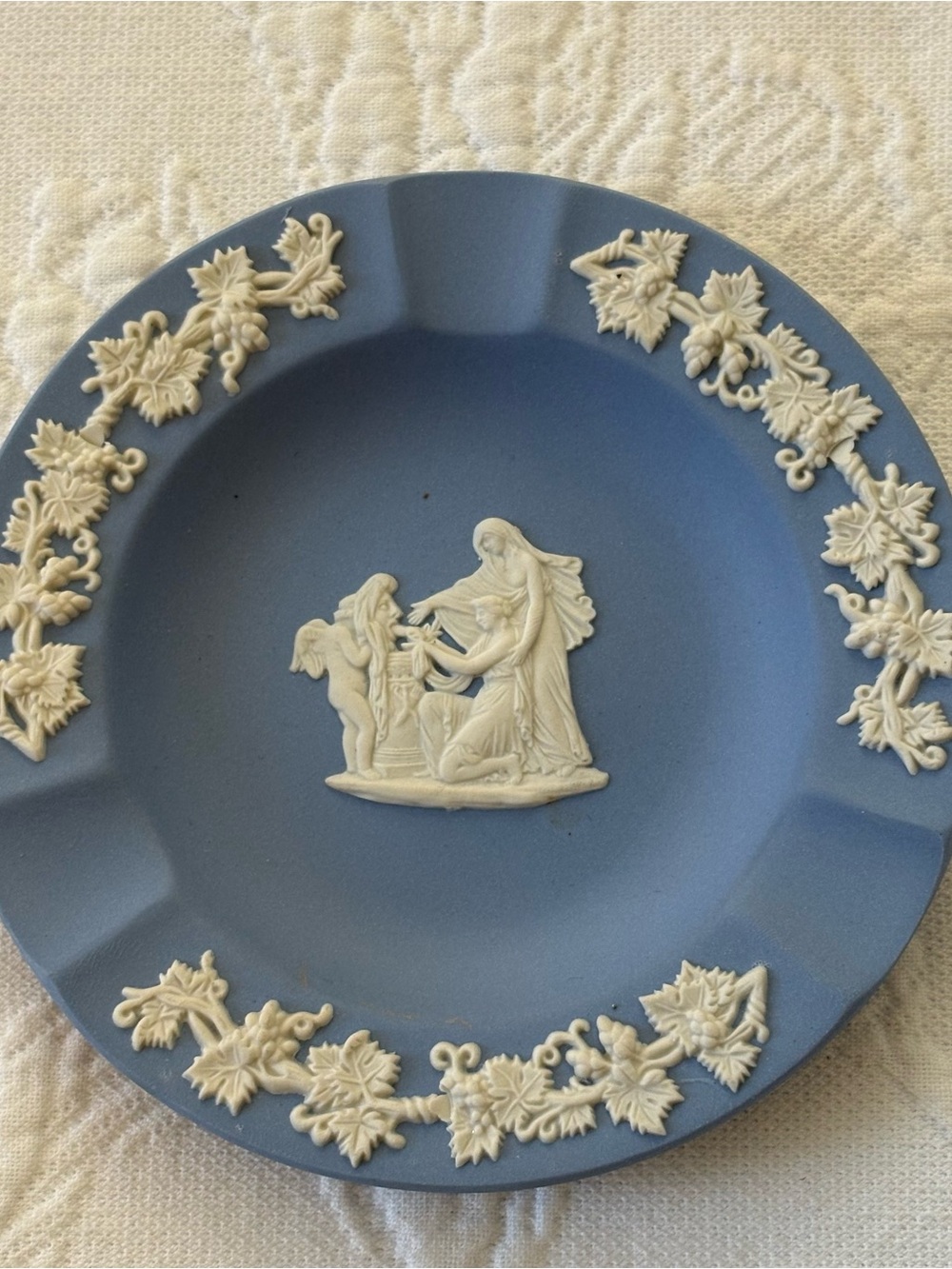 Wedgwood Blue Jasperware “Cupid as Oracle” Round Ashtray Dish 4.5”